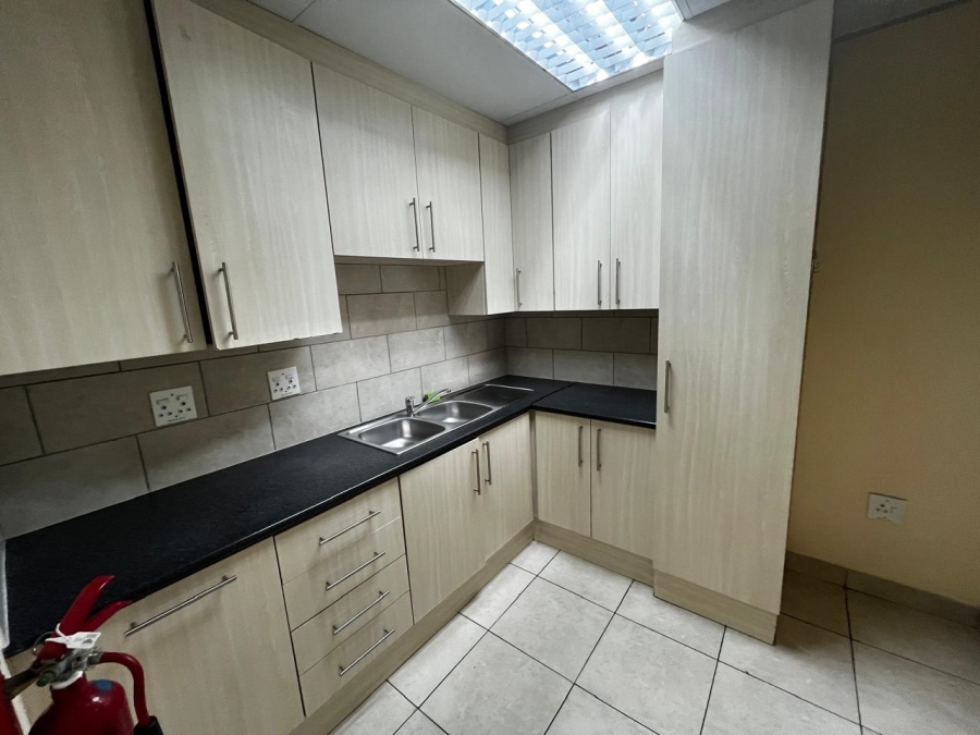 To Let commercial Property for Rent in Tyger Valley Western Cape